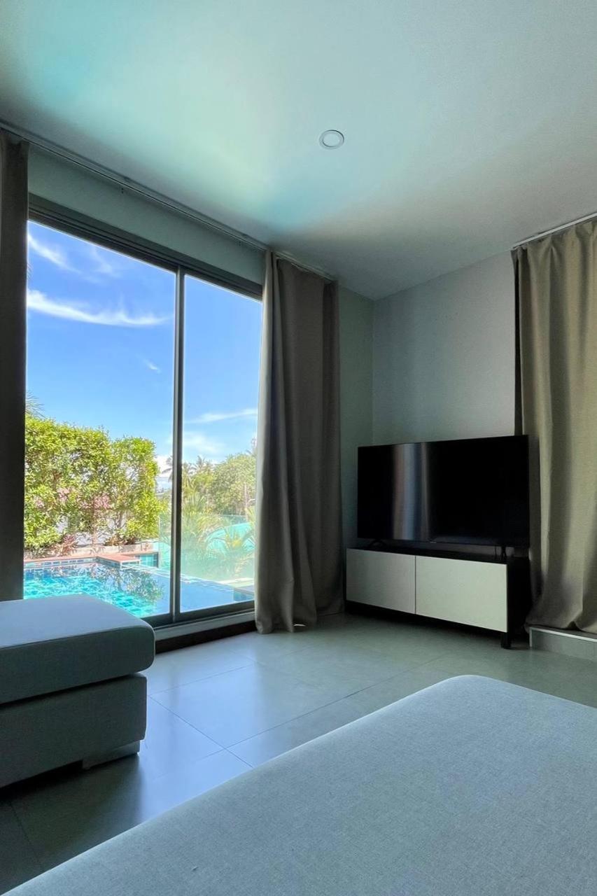 Tropical Hill